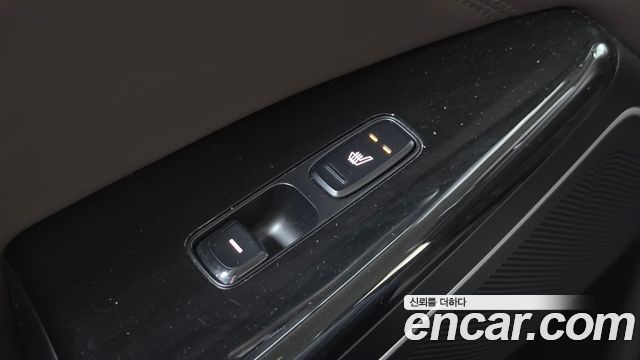 Kia K7 2017 — photo 19