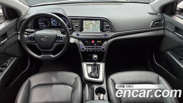 Hyundai AVANTE 2016 — photo 10