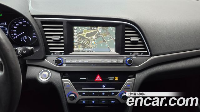 Hyundai AVANTE 2016 — photo 20