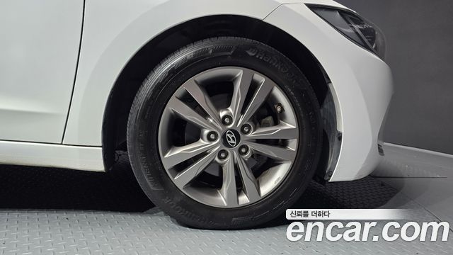 Hyundai AVANTE 2016 — photo 7