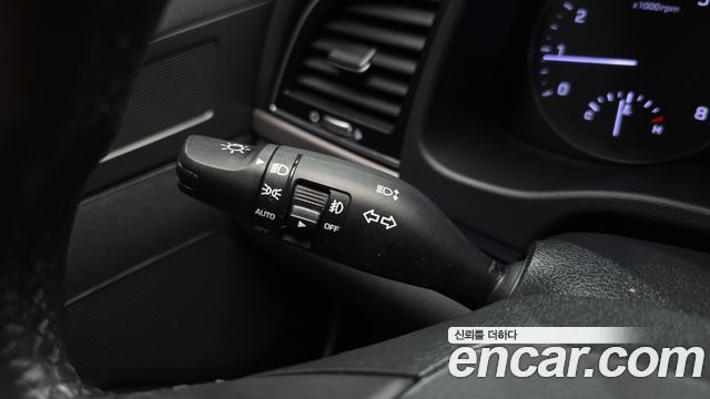 Hyundai AVANTE 2016 — photo 29