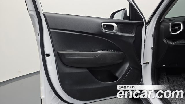 Hyundai Venue 2020 — photo 14