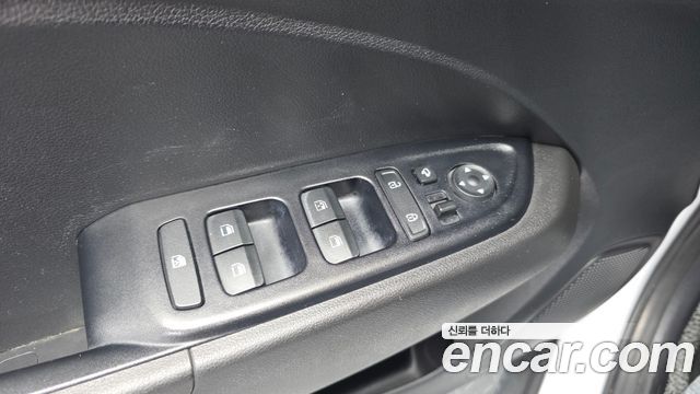 Hyundai Venue 2020 — photo 27
