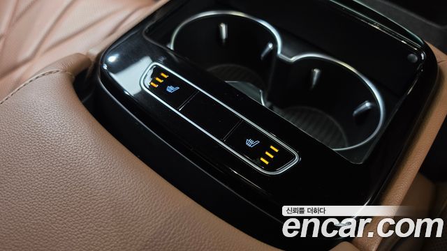 Genesis G80 2022 — photo 32