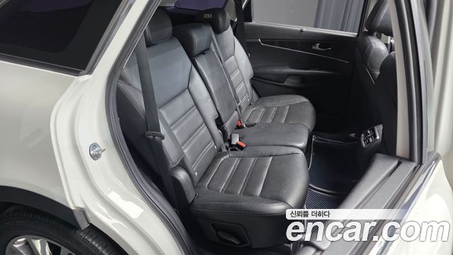 Kia Sorento 2016 — photo 17