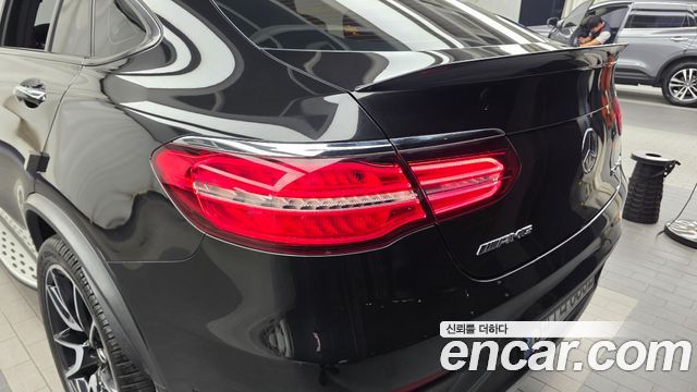 Mercedes-Benz GLC-Class 2018 — photo 9