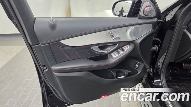 Mercedes-Benz GLC-Class 2018 — photo 14