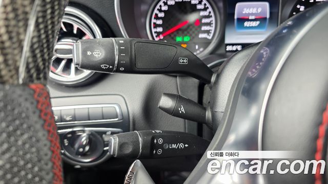 Mercedes-Benz GLC-Class 2018 — photo 29