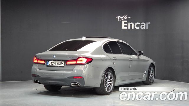 BMW 5-Series 2021 — photo 2
