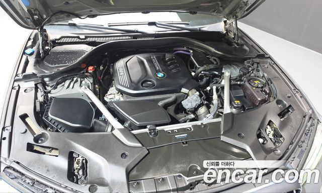 BMW 5-Series 2021 — photo 6