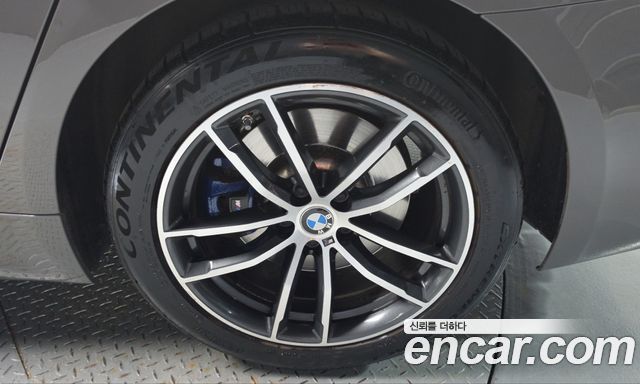 BMW 5-Series 2021 — photo 7