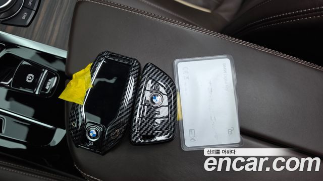 BMW 5-Series 2021 — photo 28