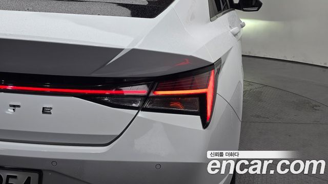 Hyundai AVANTE 2023 — photo 9