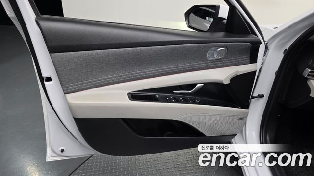 Hyundai AVANTE 2023 — photo 14