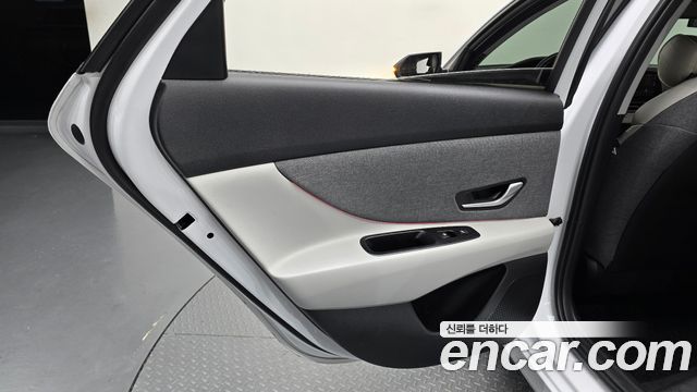 Hyundai AVANTE 2023 — photo 15