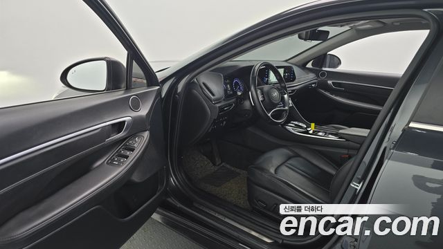Hyundai Sonata 2022 — photo 10
