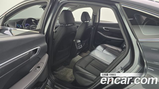 Hyundai Sonata 2022 — photo 12