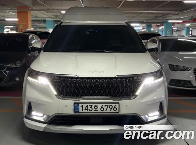 Kia Canival 2022 — photo 1