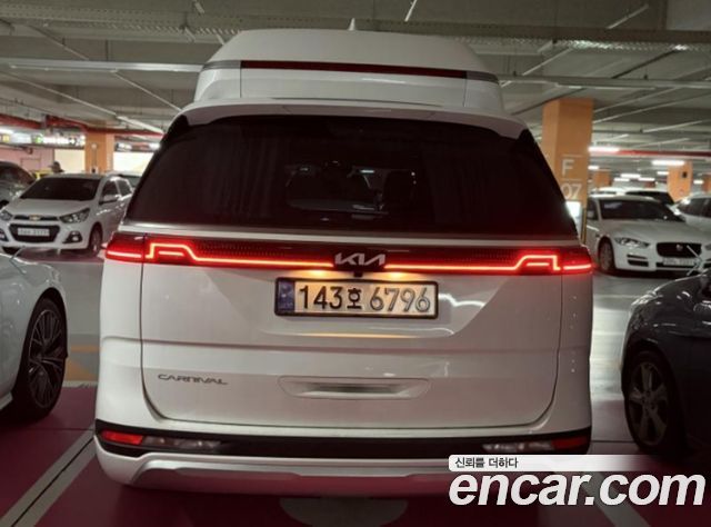 Kia Canival 2022 — photo 4