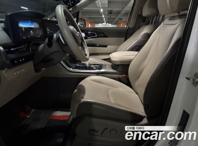 Kia Canival 2022 — photo 7