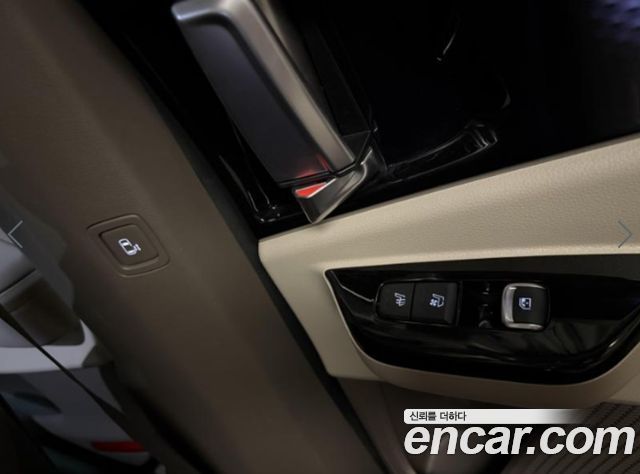 Kia Canival 2022 — photo 16