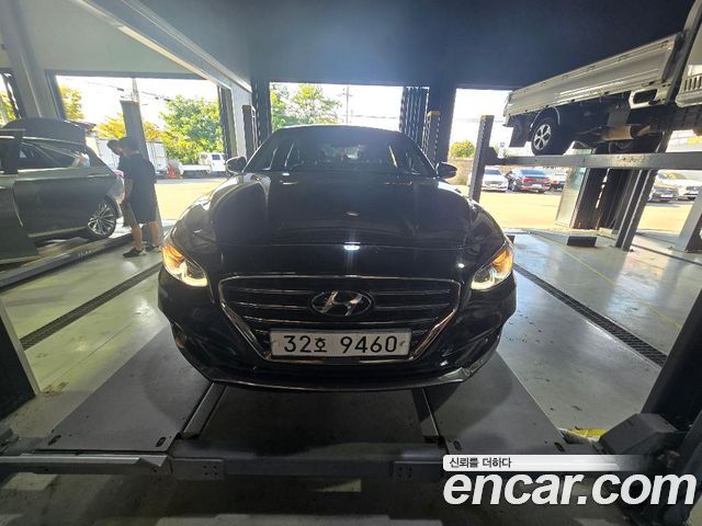 Hyundai Grandeur 2017 — photo 1