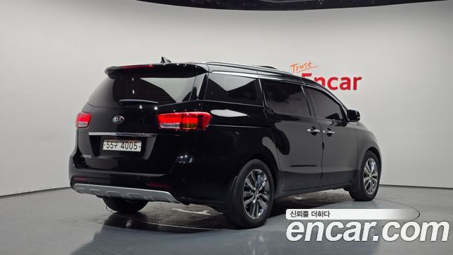 Kia Canival 2018 — photo 2