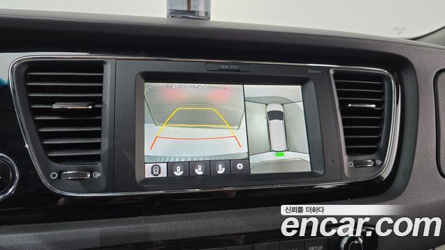 Kia Canival 2018 — photo 20