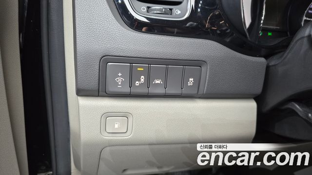 Kia Canival 2018 — photo 22