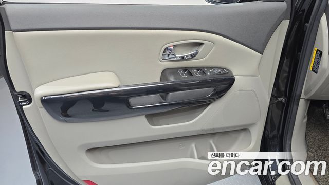 Kia Canival 2018 — photo 14