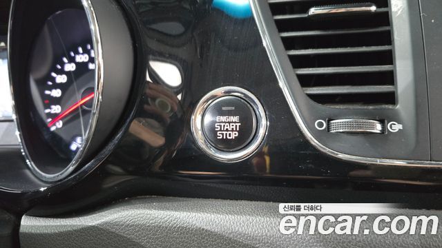 Kia Canival 2018 — photo 29