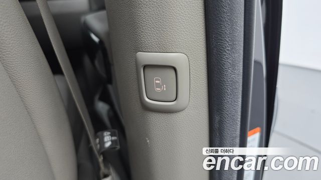 Kia Canival 2018 — photo 32