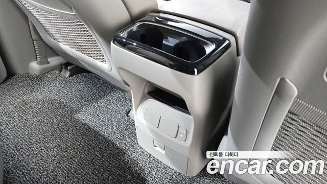 Kia Canival 2018 — photo 34