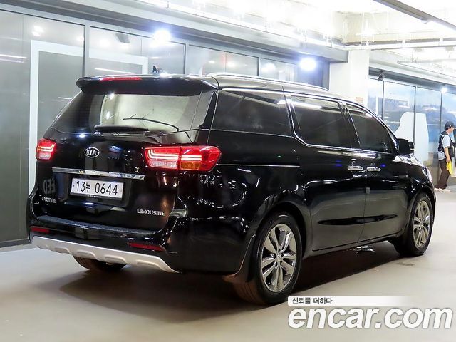 Kia Canival 2016 — photo 2