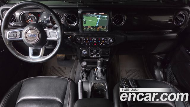 Jeep Wrangler 2021 — photo 10