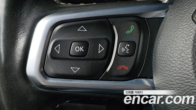 Jeep Wrangler 2021 — photo 20