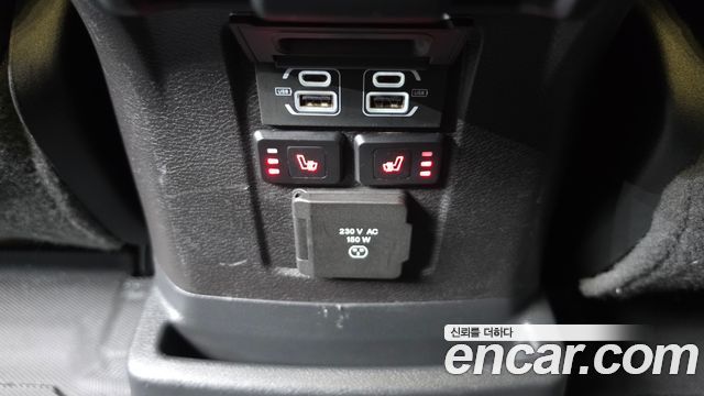 Jeep Wrangler 2021 — photo 30