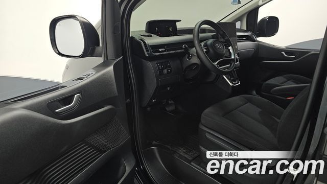 Hyundai Staria 2024 — photo 11