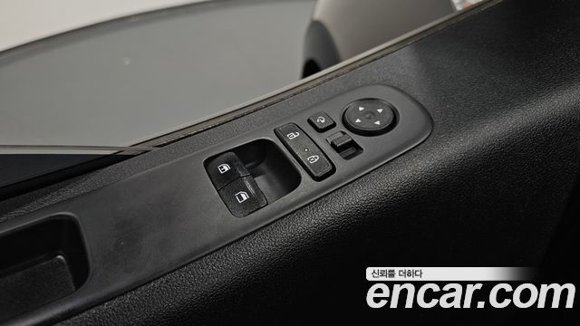 Hyundai Staria 2024 — photo 17