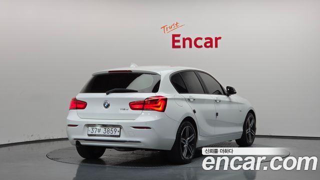 BMW 1-Series 2018 — photo 2