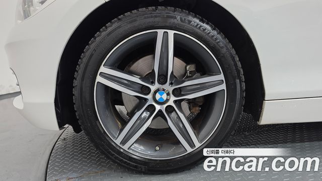 BMW 1-Series 2018 — photo 5