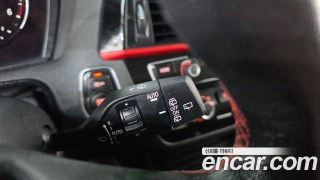 BMW 1-Series 2018 — photo 20