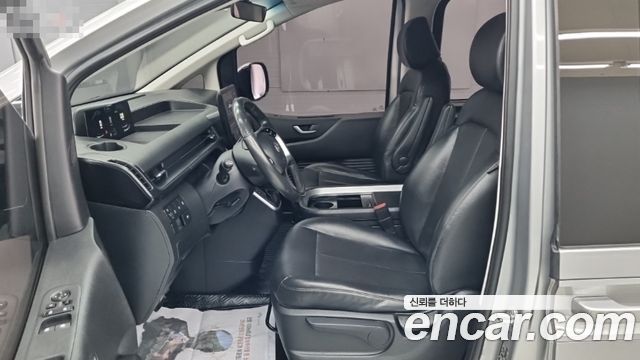 Hyundai Staria 2022 — photo 10