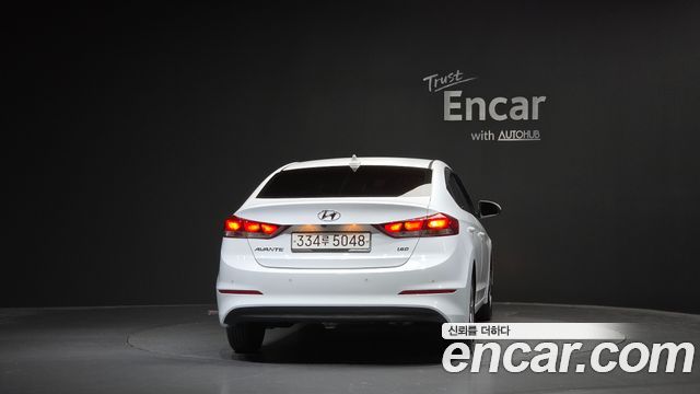 Hyundai AVANTE 2018 — photo 4