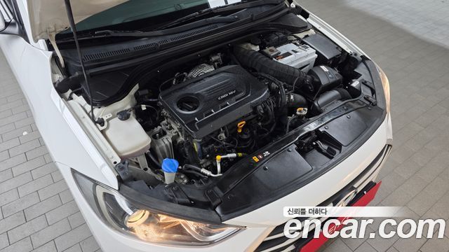 Hyundai AVANTE 2018 — photo 6