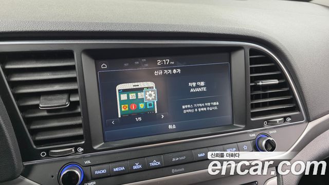Hyundai AVANTE 2018 — photo 22