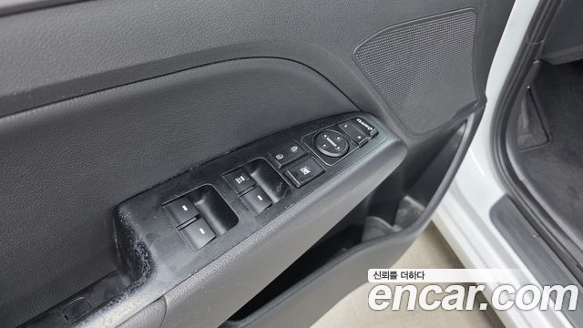 Hyundai AVANTE 2018 — photo 27