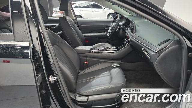 Hyundai Sonata 2023 — photo 16
