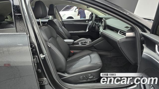 Kia K5 2023 — photo 17