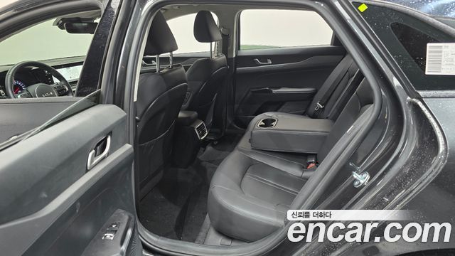 Kia K5 2023 — photo 16